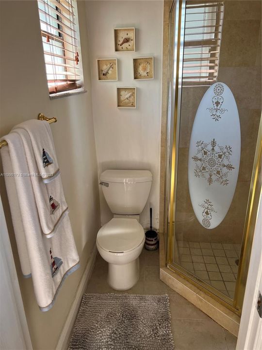 Recently Sold: $299,000 (2 beds, 2 baths, 1270 Square Feet)