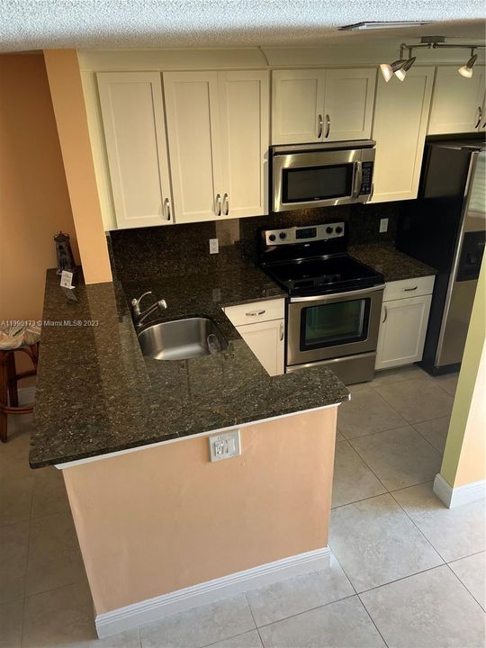 Recently Sold: $299,000 (2 beds, 2 baths, 1270 Square Feet)