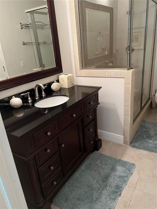 Recently Sold: $299,000 (2 beds, 2 baths, 1270 Square Feet)