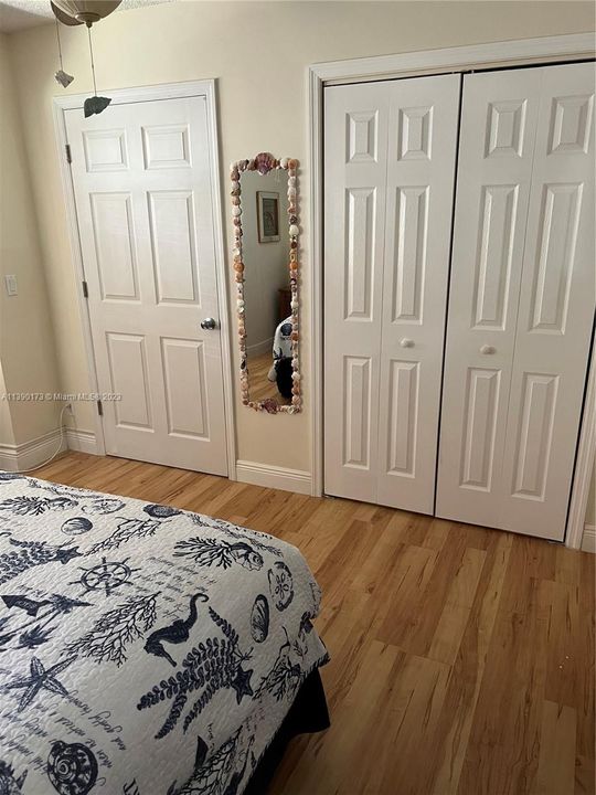 Recently Sold: $299,000 (2 beds, 2 baths, 1270 Square Feet)