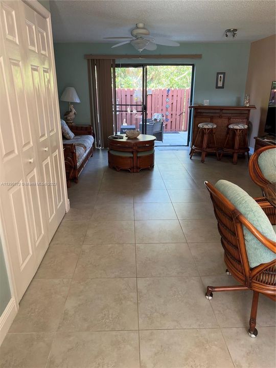 Recently Sold: $299,000 (2 beds, 2 baths, 1270 Square Feet)