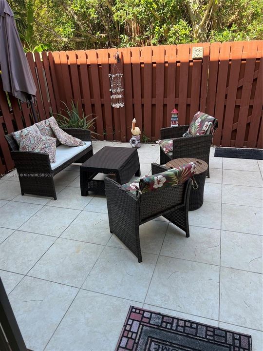 Recently Sold: $299,000 (2 beds, 2 baths, 1270 Square Feet)