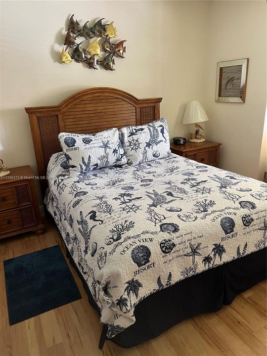Recently Sold: $299,000 (2 beds, 2 baths, 1270 Square Feet)