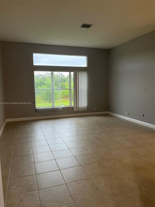 Recently Rented: $4,250 (4 beds, 4 baths, 2692 Square Feet)