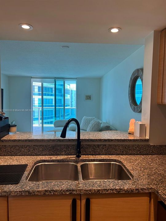 Recently Sold: $515,000 (1 beds, 1 baths, 791 Square Feet)