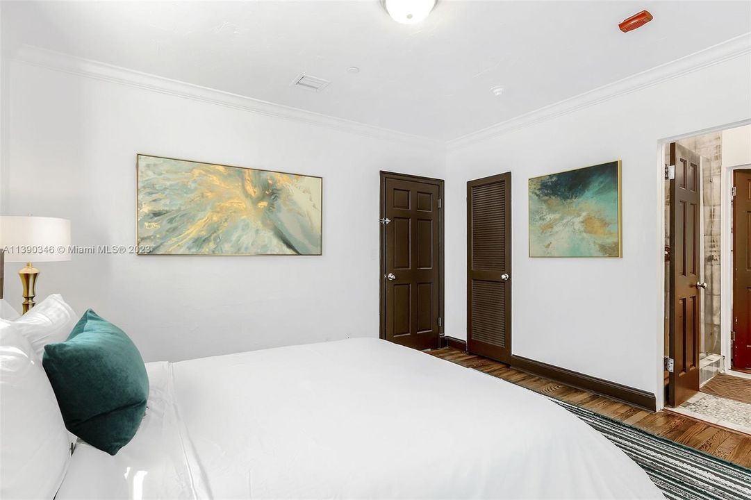For Sale: $4,700,000 (5 beds, 4 baths, 3196 Square Feet)