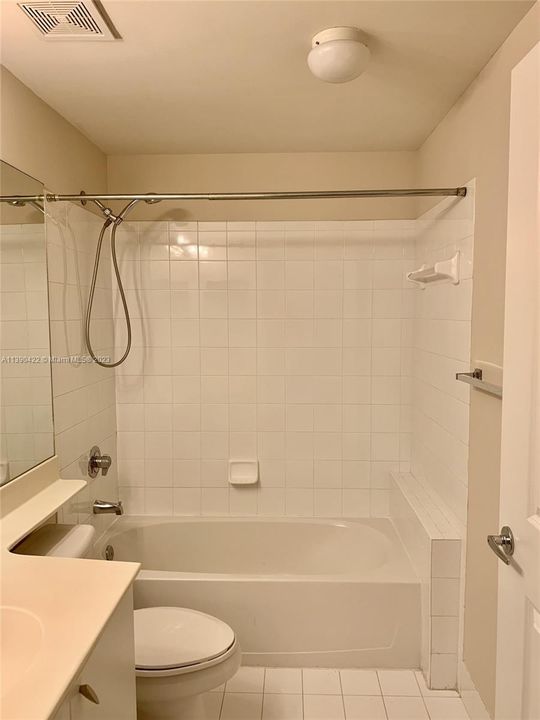 最近租的: $2,500 (2 贝兹, 2 浴室, 1064 平方英尺)