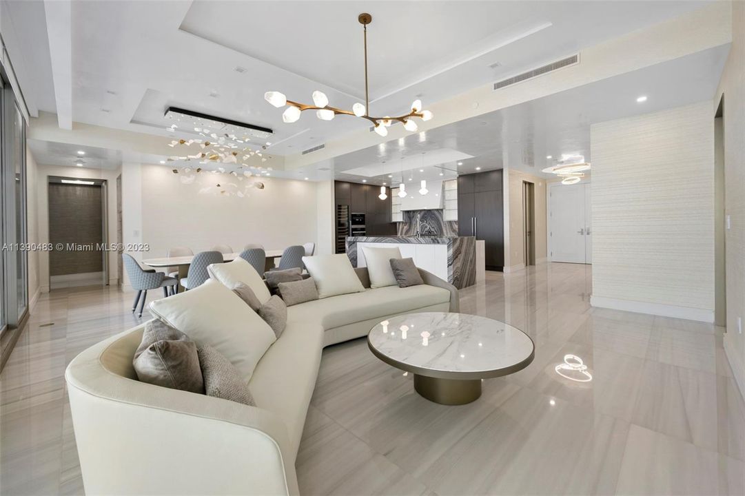 Recently Sold: $6,900,000 (3 beds, 3 baths, 2917 Square Feet)