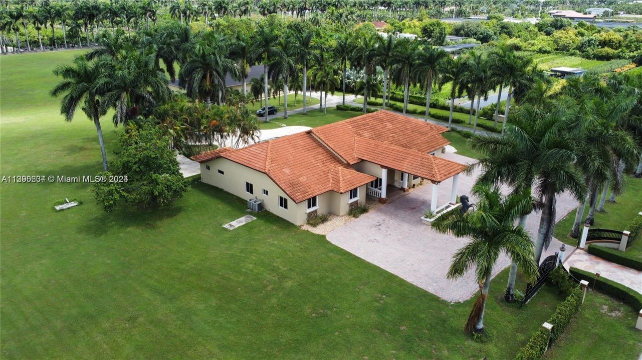 En Venta: $2,234,000 (7 camas, 6 baños, 4343 Pies cuadrados)