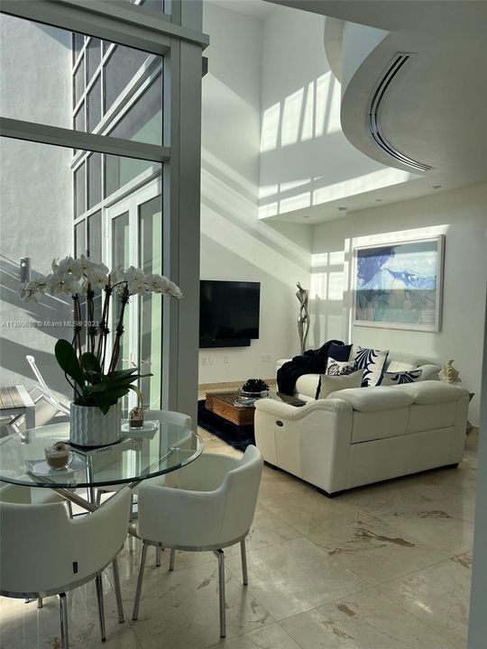 Recently Rented: $18,000 (4 beds, 3 baths, 2448 Square Feet)