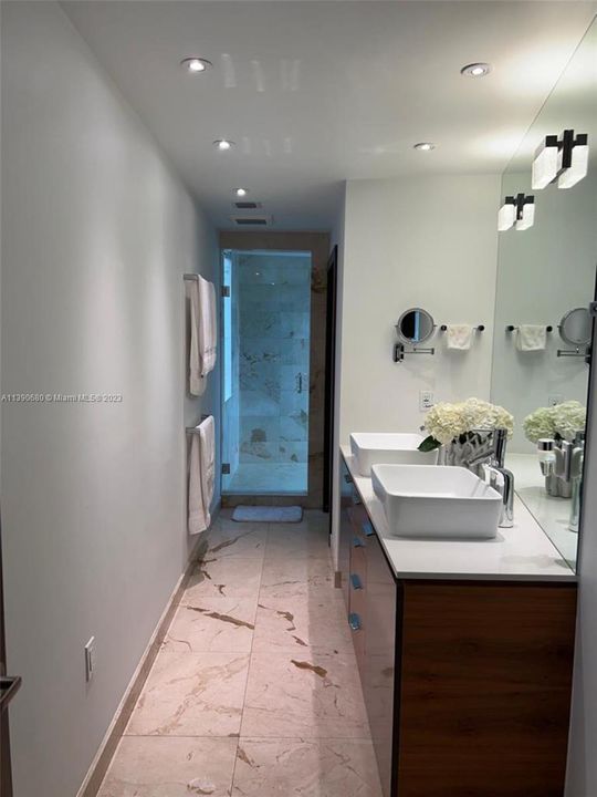 Recently Rented: $18,000 (4 beds, 3 baths, 2448 Square Feet)