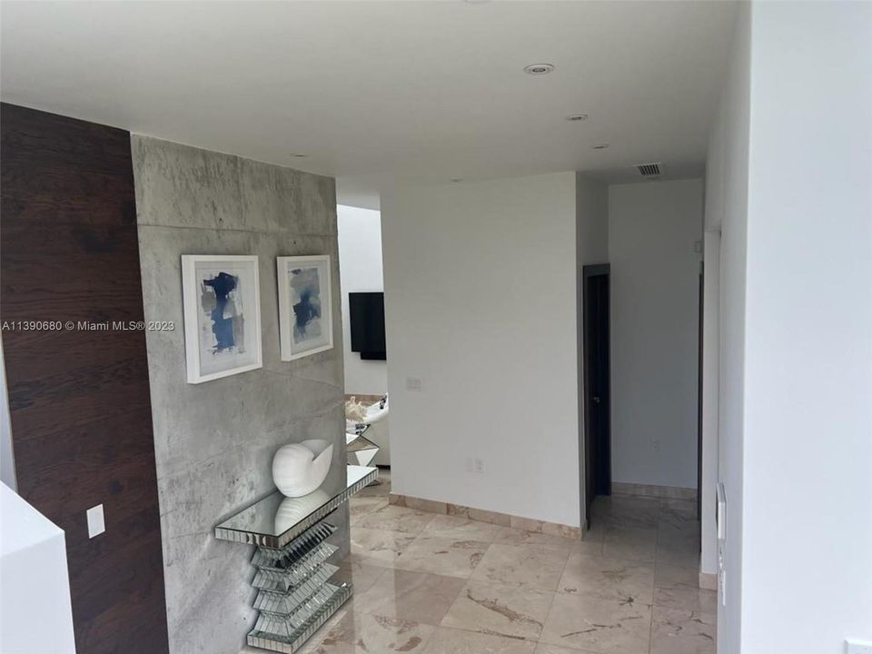 Recently Rented: $18,000 (4 beds, 3 baths, 2448 Square Feet)