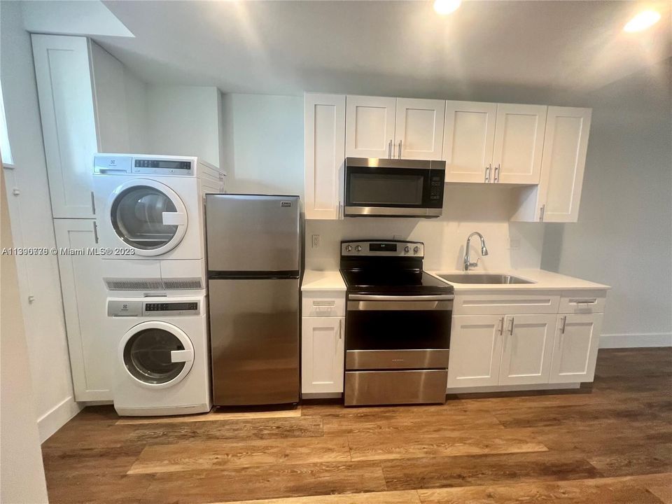 Недавно арендовано: $1,800 (0 спален, 1 ванн, 510 Квадратных фут)