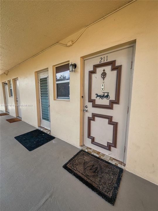 Recently Sold: $174,999 (2 beds, 2 baths, 920 Square Feet)