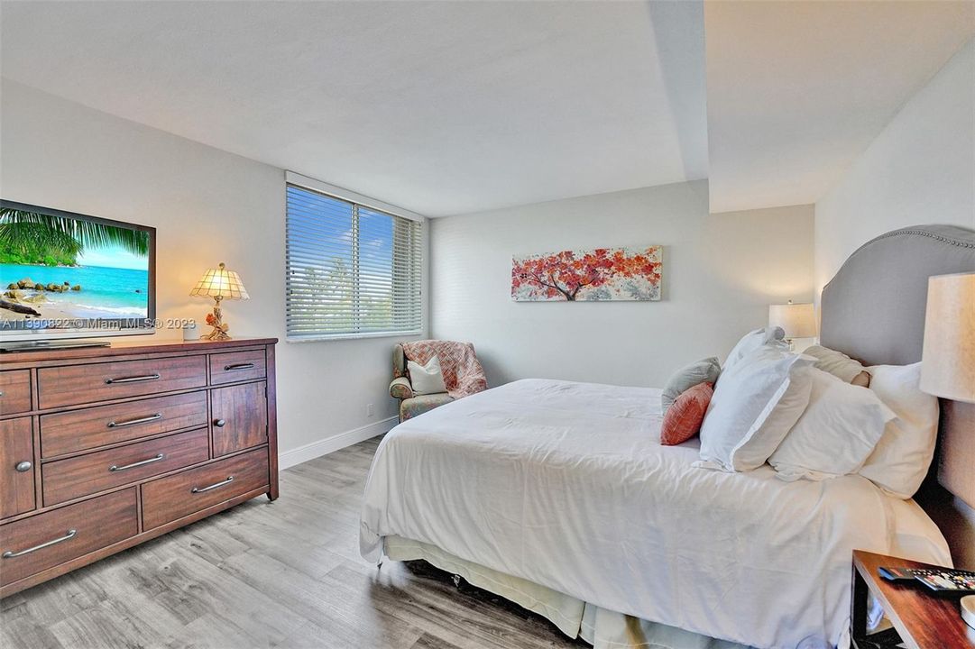 Vendido Recientemente: $699,000 (2 camas, 2 baños, 1750 Pies cuadrados)