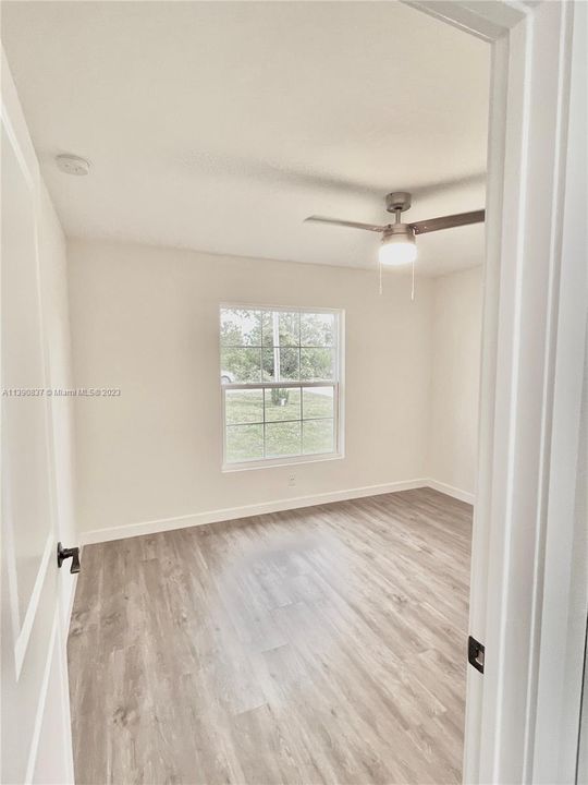 Recently Sold: $320,000 (3 beds, 2 baths, 1521 Square Feet)