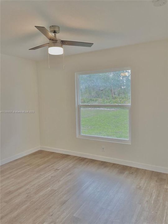 Recently Sold: $320,000 (3 beds, 2 baths, 1521 Square Feet)