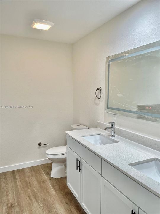 Recently Sold: $320,000 (3 beds, 2 baths, 1521 Square Feet)