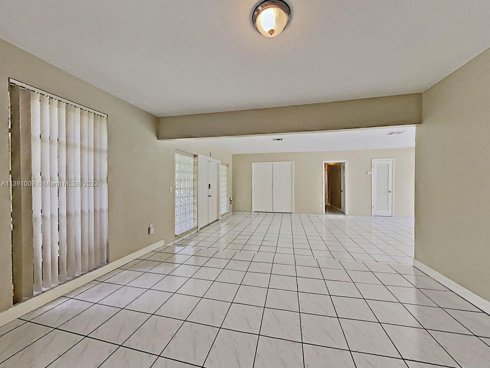 最近租的: $4,175 (4 贝兹, 2 浴室, 1971 平方英尺)