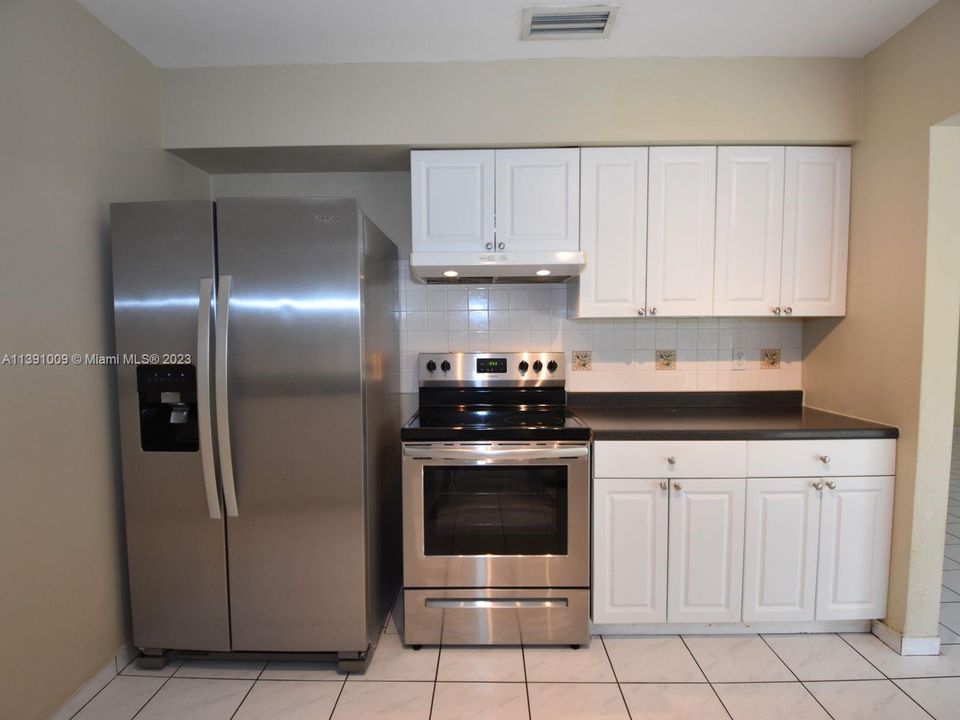 最近租的: $4,175 (4 贝兹, 2 浴室, 1971 平方英尺)