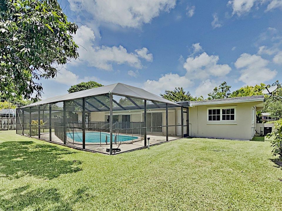 最近租的: $4,175 (4 贝兹, 2 浴室, 1971 平方英尺)