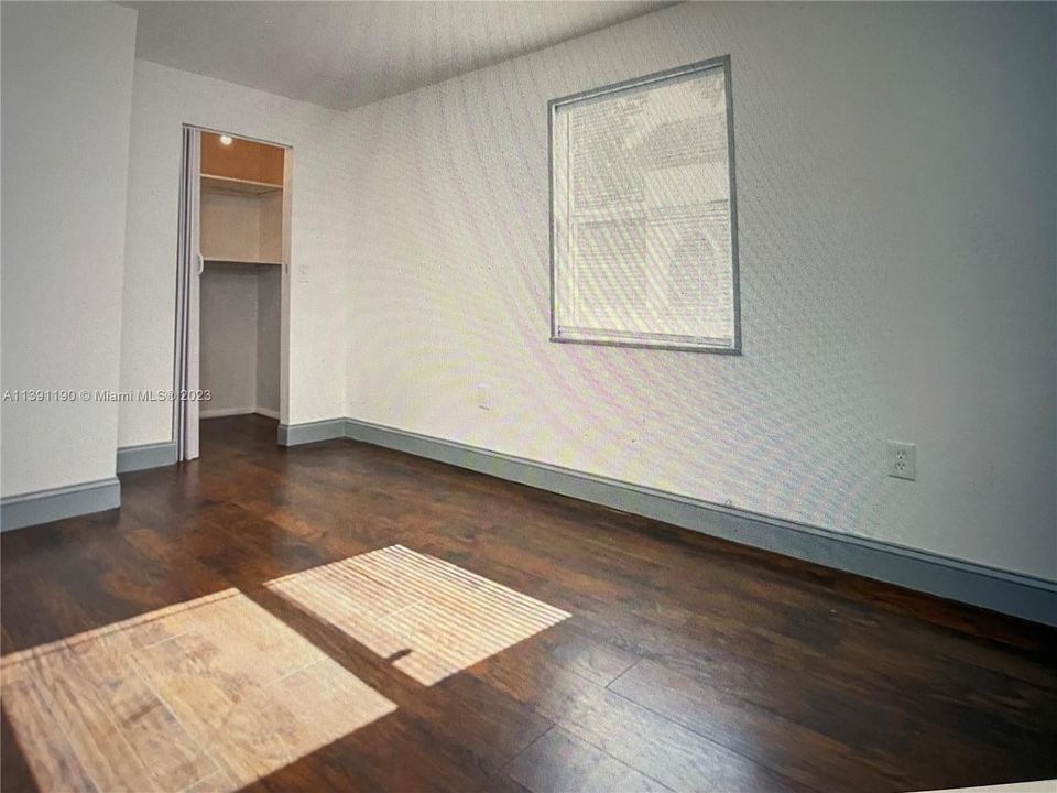 Recently Rented: $1,800 (3 beds, 1 baths, 1264 Square Feet)