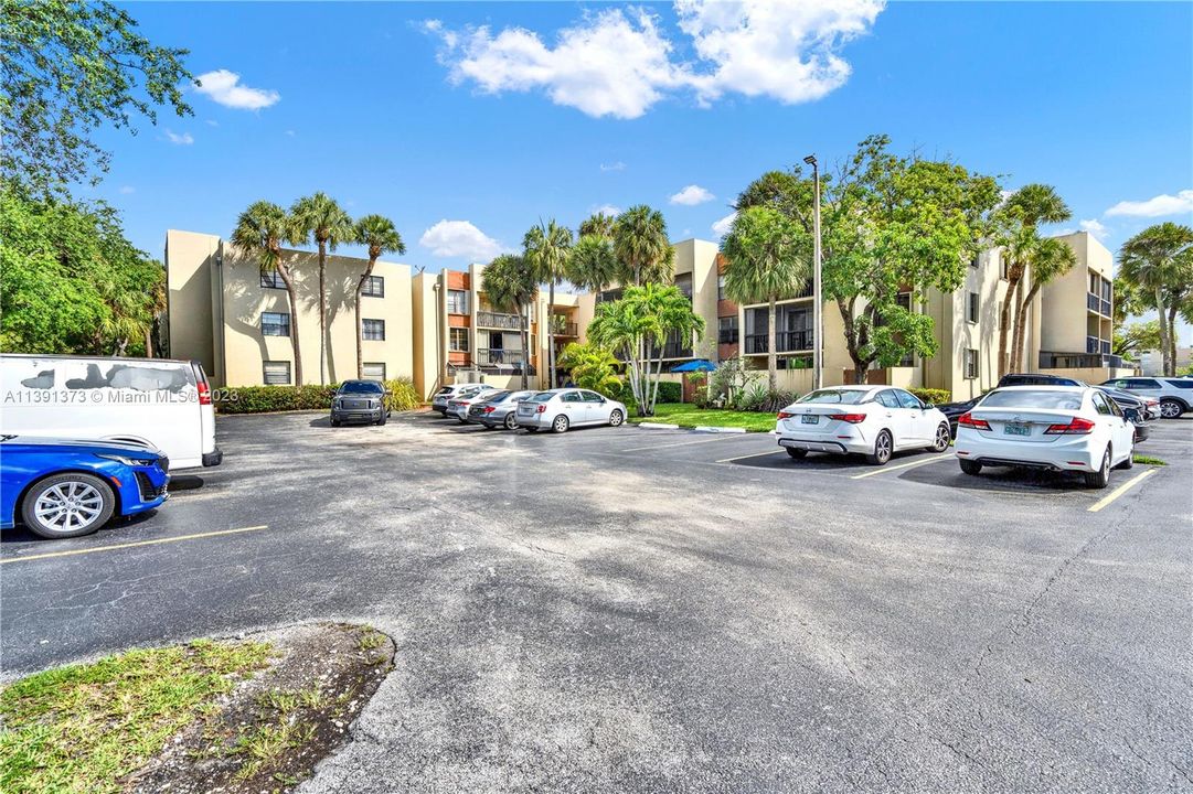 Недавно продано: $265,000 (2 спален, 2 ванн, 936 Квадратных фут)