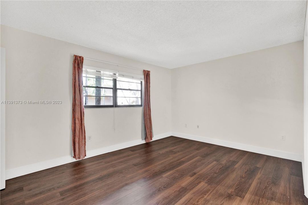 Недавно продано: $265,000 (2 спален, 2 ванн, 936 Квадратных фут)