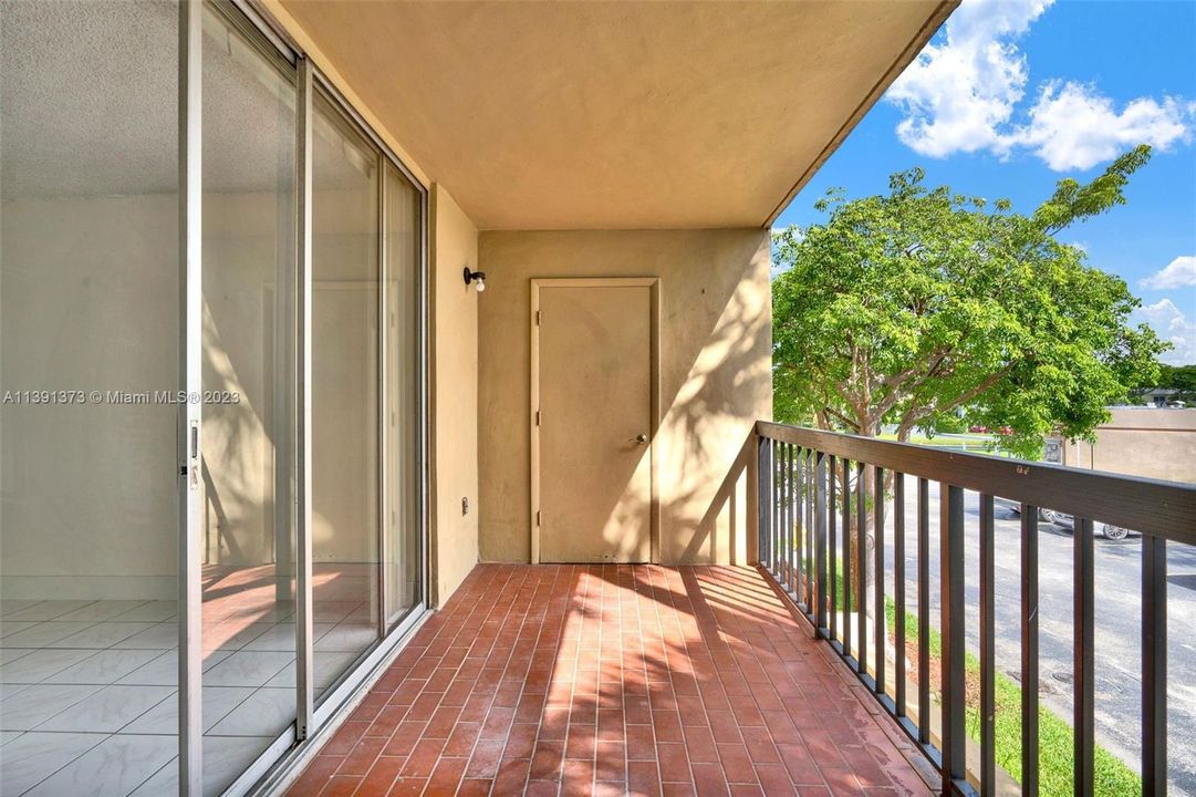 Недавно продано: $265,000 (2 спален, 2 ванн, 936 Квадратных фут)