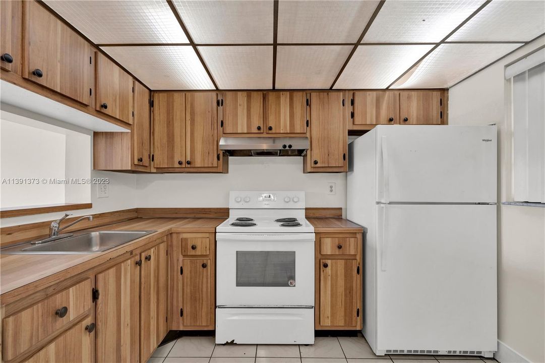 Недавно продано: $265,000 (2 спален, 2 ванн, 936 Квадратных фут)