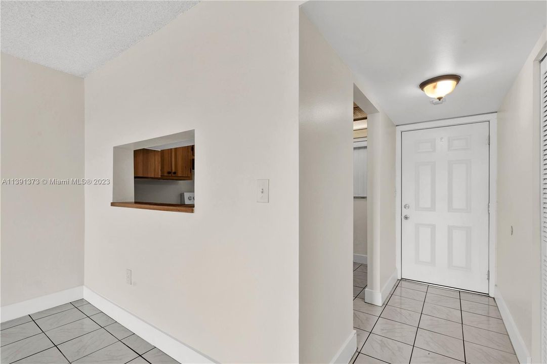 Недавно продано: $265,000 (2 спален, 2 ванн, 936 Квадратных фут)