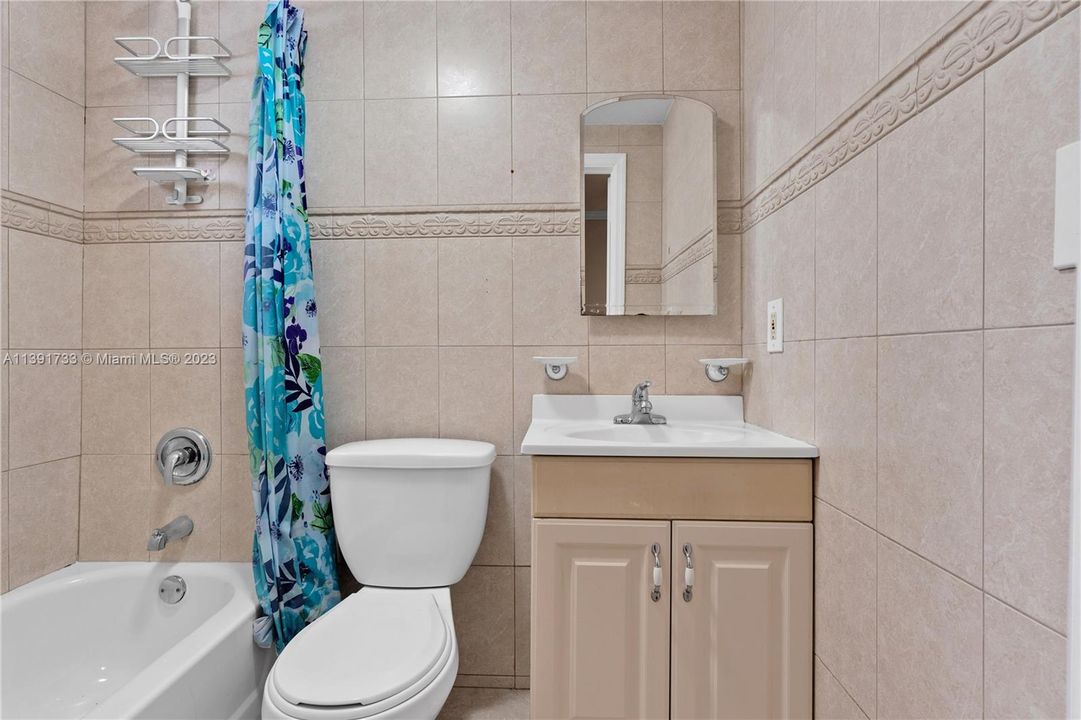 最近租的: $1,500 (1 贝兹, 1 浴室, 2193 平方英尺)