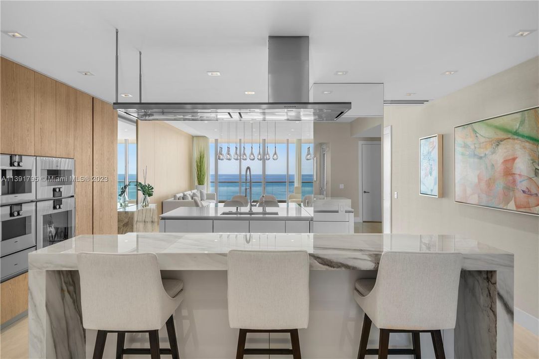 For Sale: $5,995,000 (3 beds, 4 baths, 2589 Square Feet)