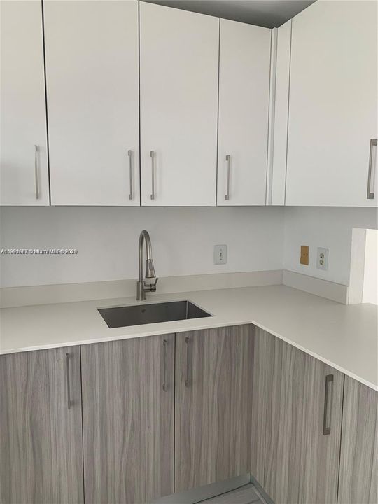 Recently Sold: $225,000 (1 beds, 1 baths, 790 Square Feet)