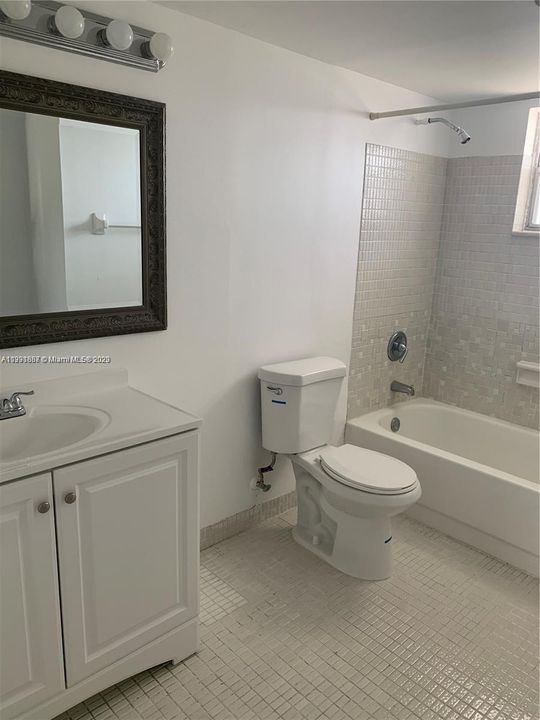 Recently Sold: $225,000 (1 beds, 1 baths, 790 Square Feet)