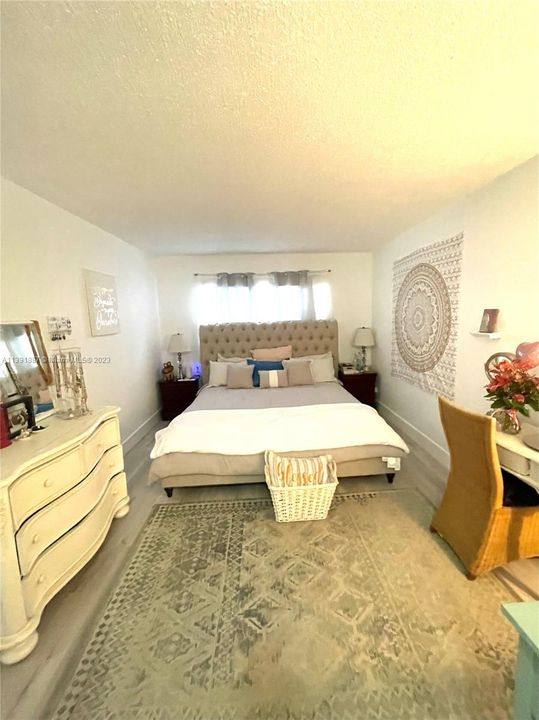 Recently Sold: $225,000 (1 beds, 1 baths, 790 Square Feet)