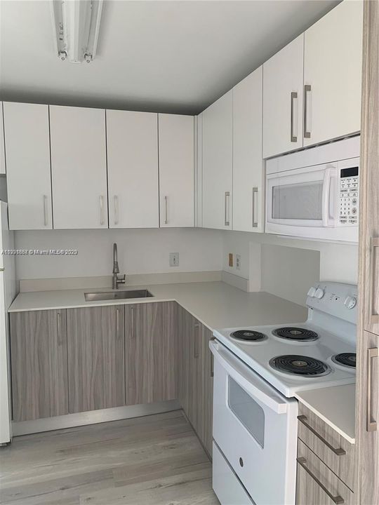 Recently Sold: $225,000 (1 beds, 1 baths, 790 Square Feet)