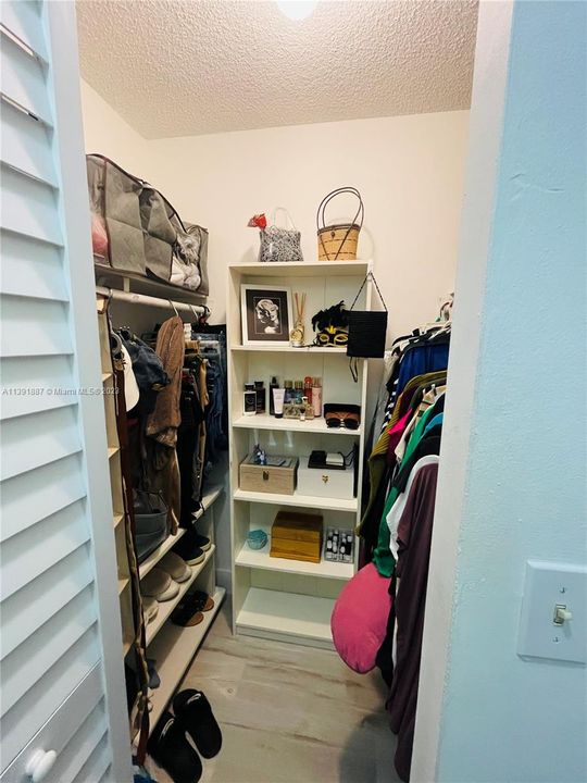 Recently Sold: $225,000 (1 beds, 1 baths, 790 Square Feet)