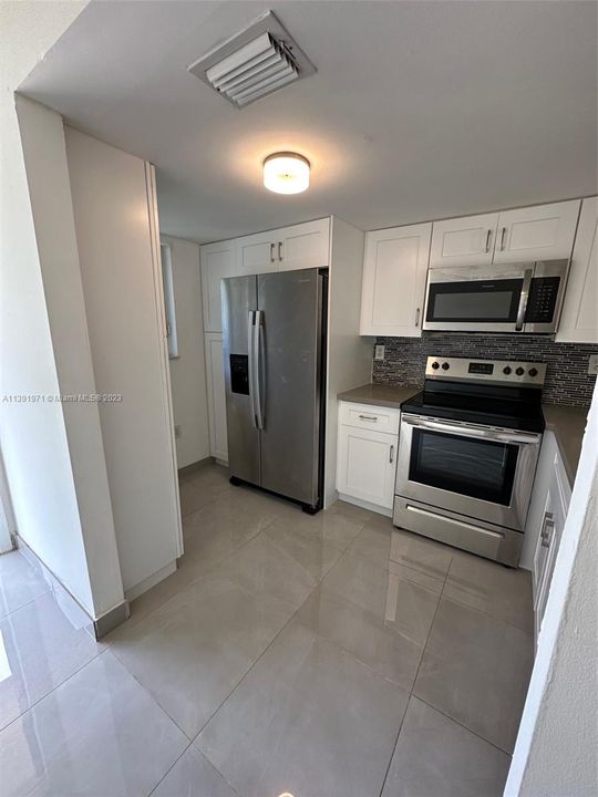 Recently Rented: $2,850 (3 beds, 2 baths, 1010 Square Feet)