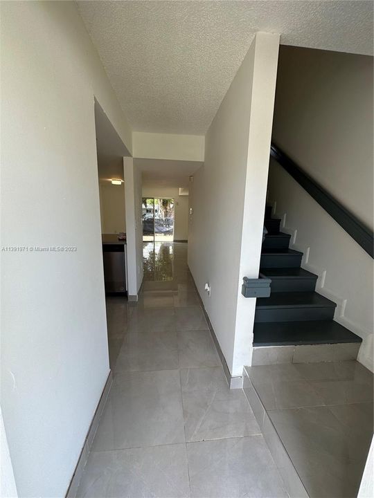 Recently Rented: $2,850 (3 beds, 2 baths, 1010 Square Feet)