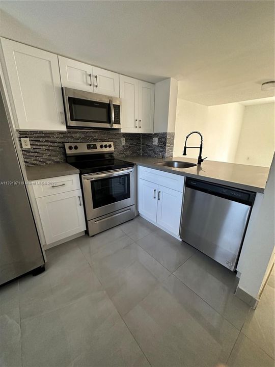 Recently Rented: $2,850 (3 beds, 2 baths, 1010 Square Feet)