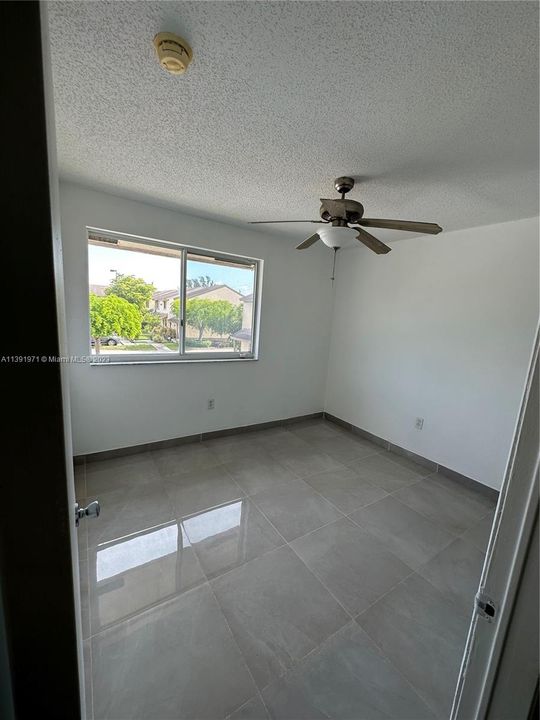 Recently Rented: $2,850 (3 beds, 2 baths, 1010 Square Feet)