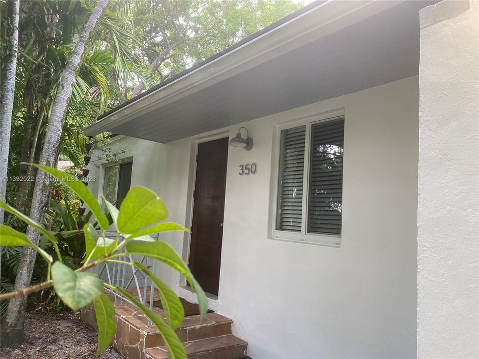 Recently Rented: $4,000 (2 beds, 2 baths, 1450 Square Feet)