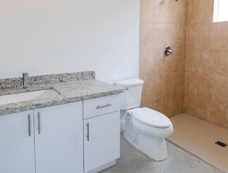 Недавно арендовано: $2,500 (3 спален, 2 ванн, 1470 Квадратных фут)