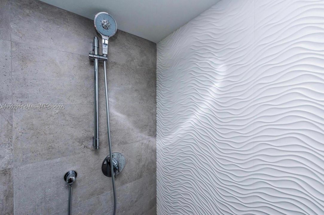 最近租的: $6,900 (2 贝兹, 2 浴室, 1260 平方英尺)