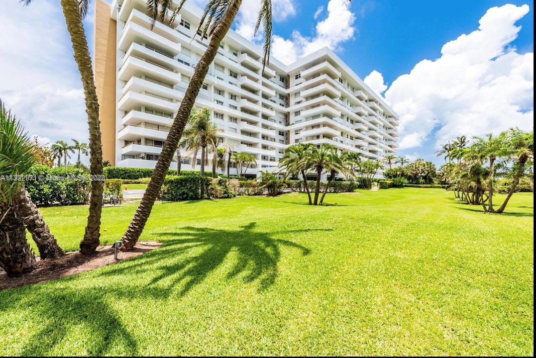 最近租的: $6,900 (2 贝兹, 2 浴室, 1260 平方英尺)