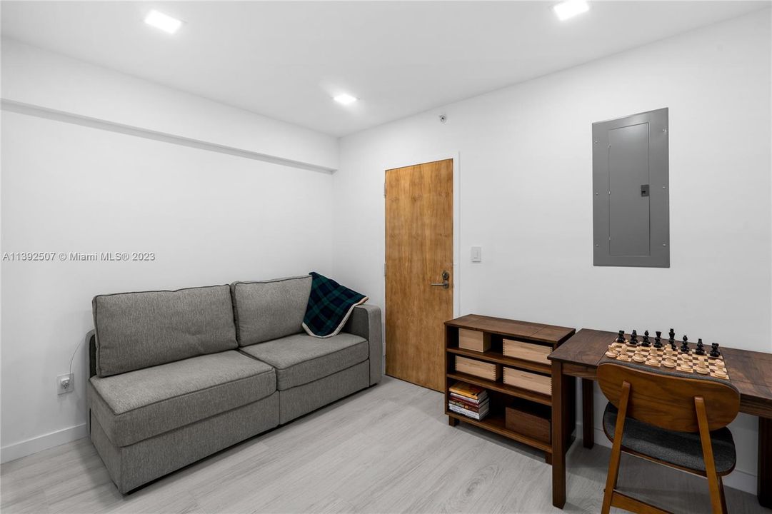 Recently Sold: $1,175,000 (3 beds, 2 baths, 1311 Square Feet)