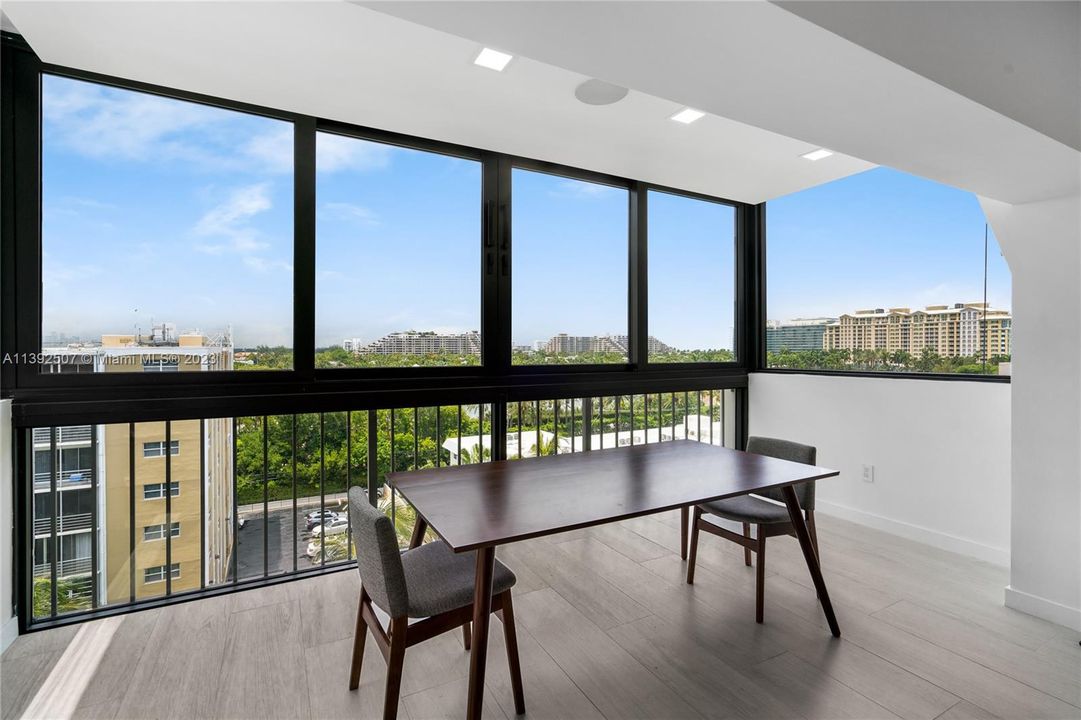 Recently Sold: $1,175,000 (3 beds, 2 baths, 1311 Square Feet)