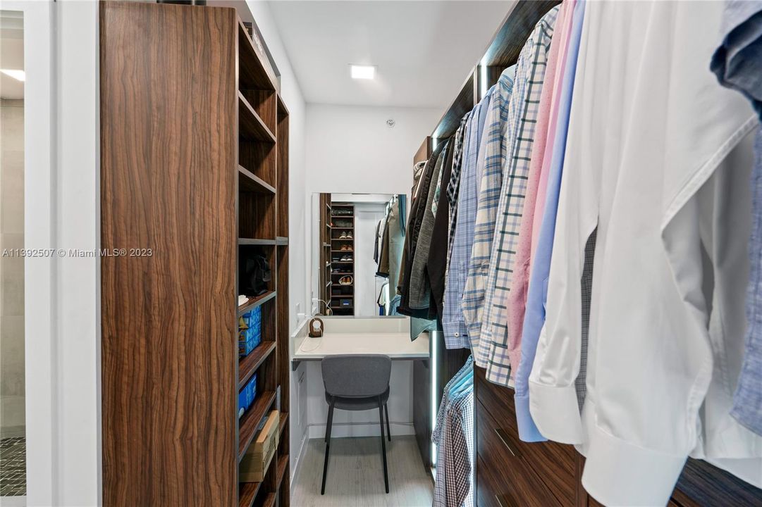 Recently Sold: $1,175,000 (3 beds, 2 baths, 1311 Square Feet)