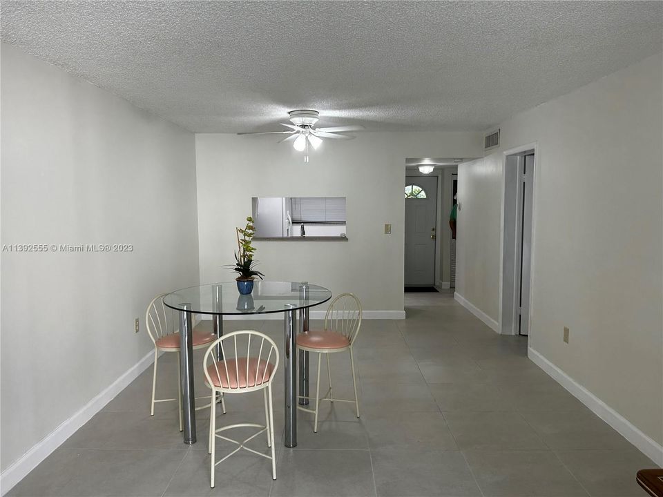 Recently Rented: $2,000 (1 beds, 1 baths, 787 Square Feet)
